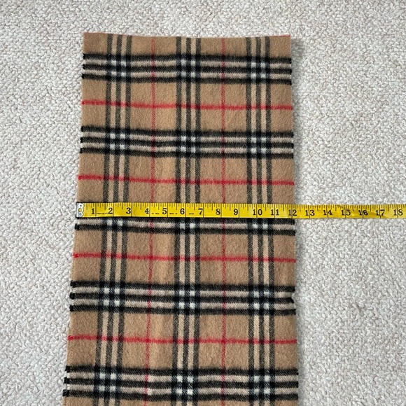Burberrys of London Cashmere/Wool blend Iconic Scarf - Picture 7 of 10
